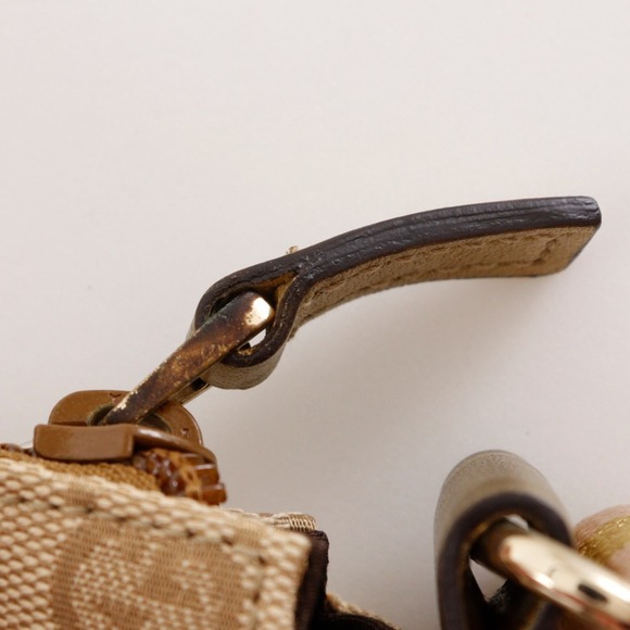 GUCCI Authentic Cream Canvas Shoulder Bag